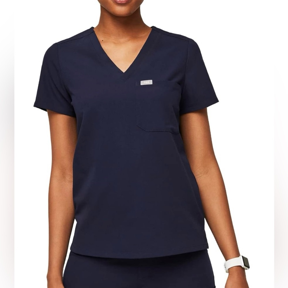 Figs scrub top